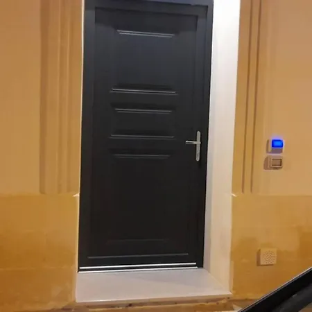 Διαμέρισμα Laura1